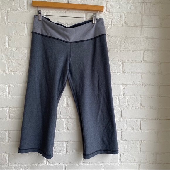 Lululemon Capri Athletic Pants Gray Sz 8 - Picture 11 of 16